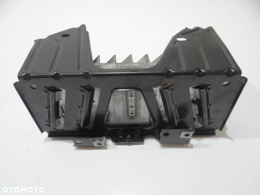 WZMACNIACZ HIFI HARMAN BMW F10 F11 9243496 - 3