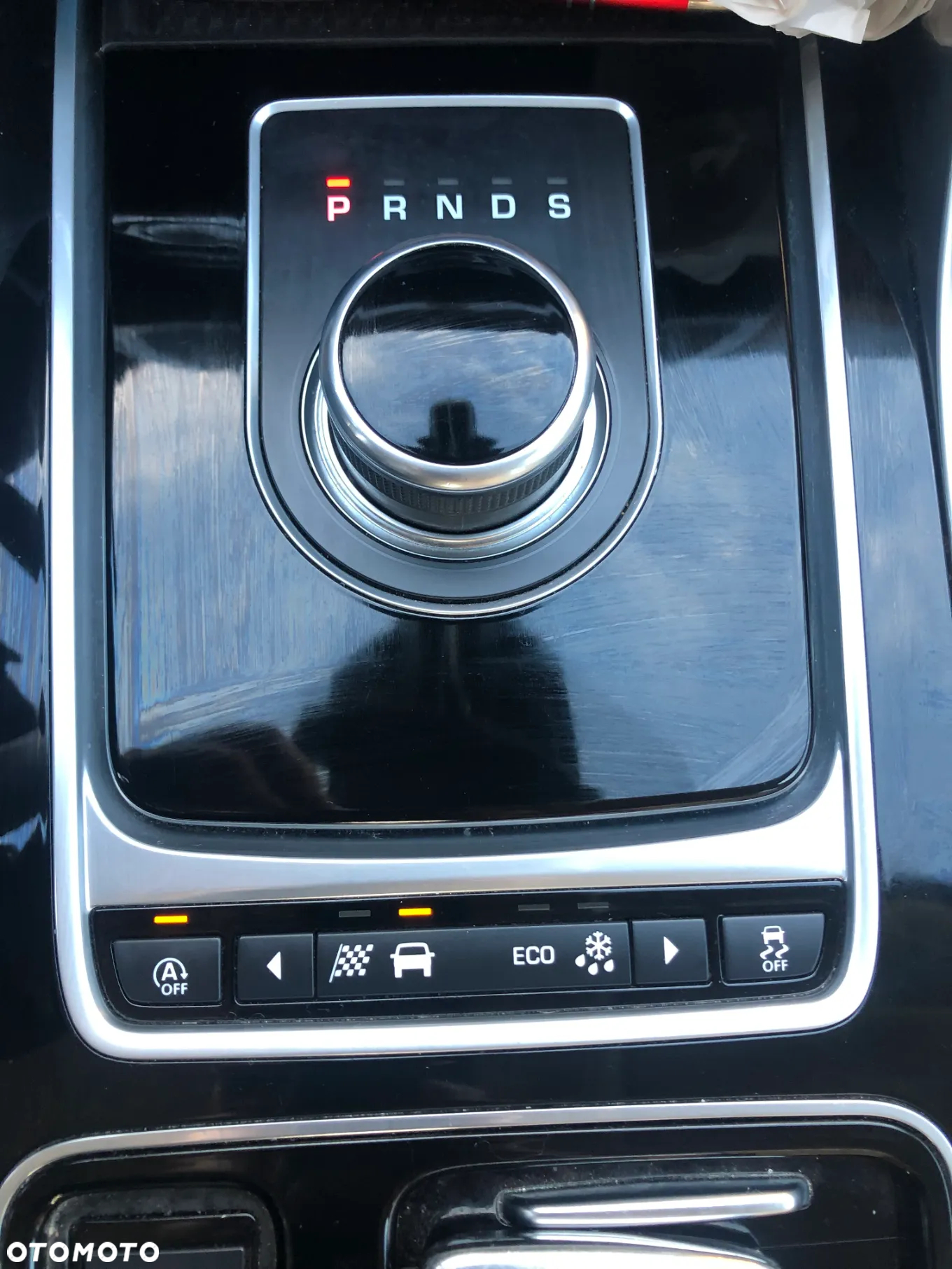 Jaguar XE 2.0 D AWD Prestige - 11