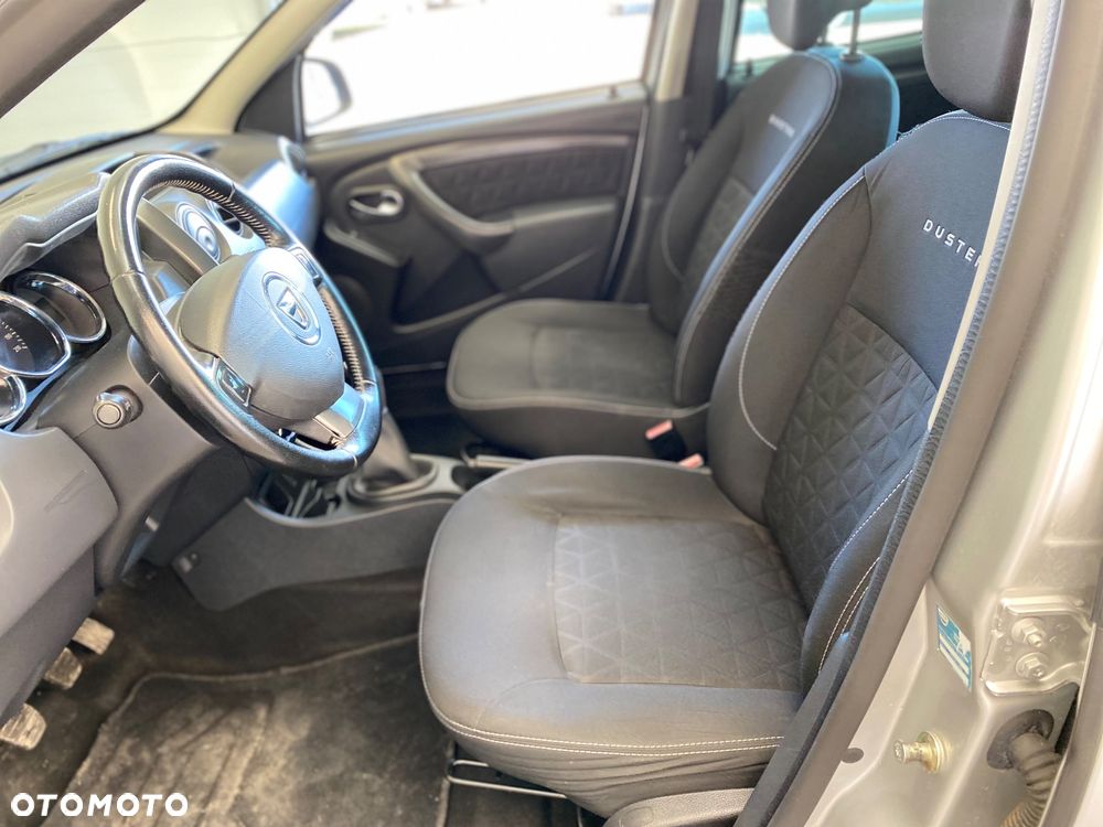 Dacia Duster 1.6 Laureate - 9