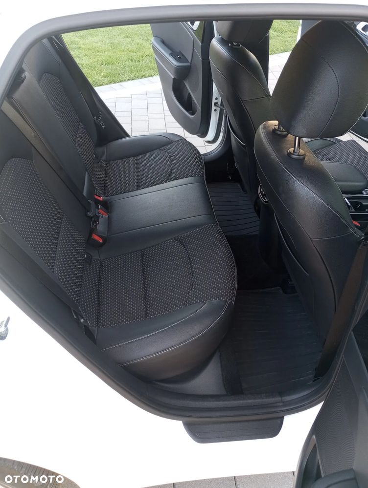 Kia Ceed 1.5 T-GDI L Business Line - 18