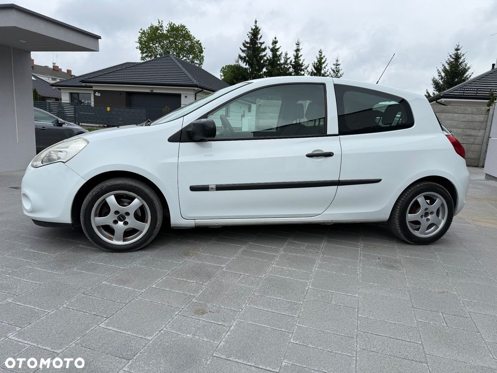 Renault Clio 1.2 16V Authentique - 1
