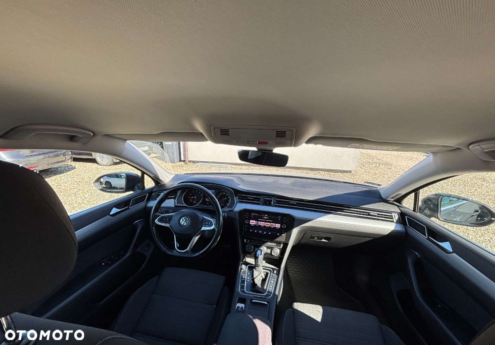 Volkswagen Passat - 19