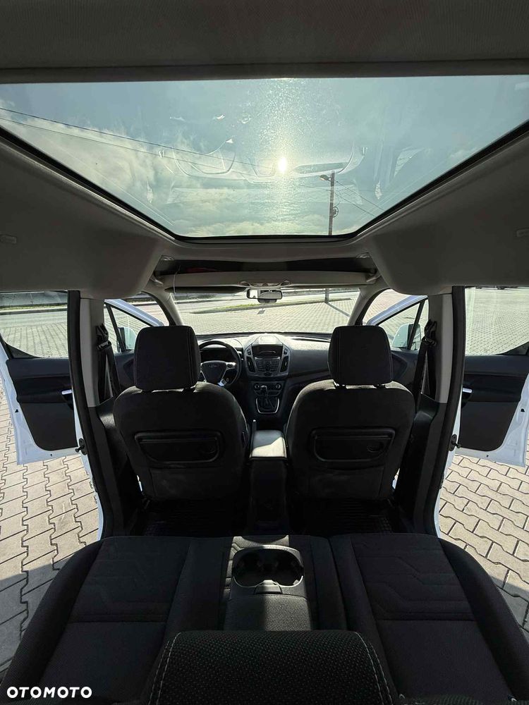 Ford Tourneo Connect - 8