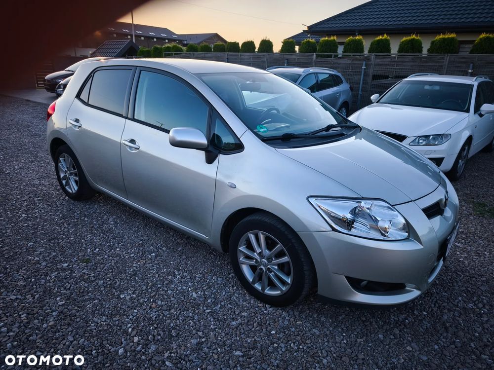 Toyota Auris 1.6 Valvematic Edition - 2