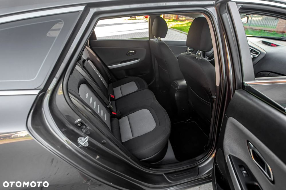 Kia Ceed 1.6 GDI Business Line - 23