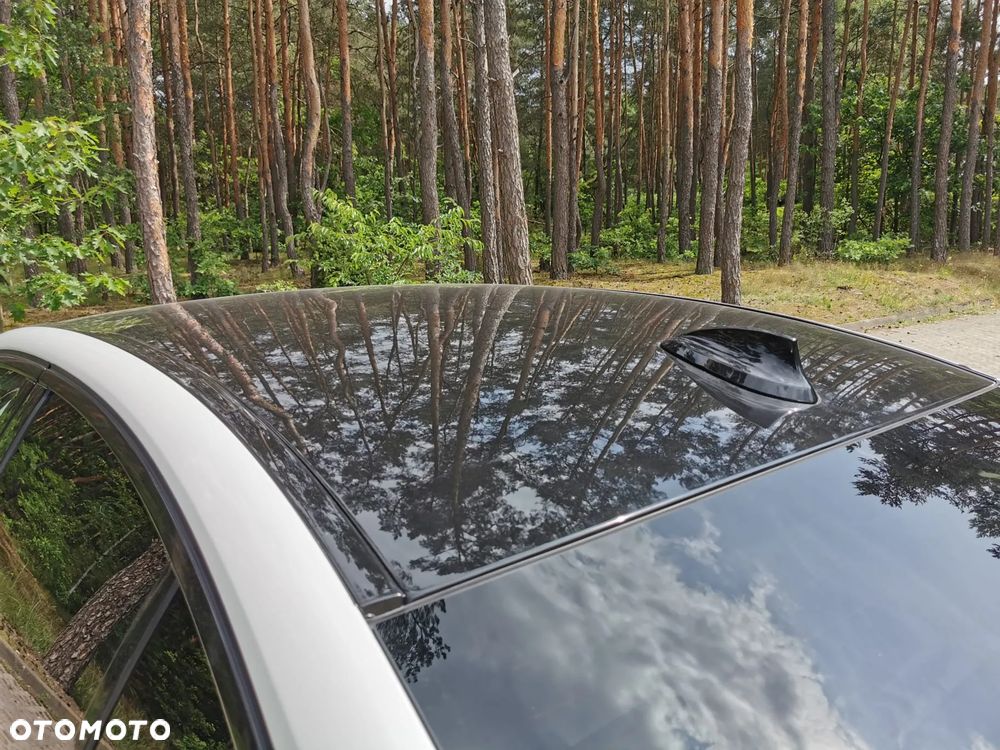 BMW Seria 5 520d xDrive Luxury Line sport - 25