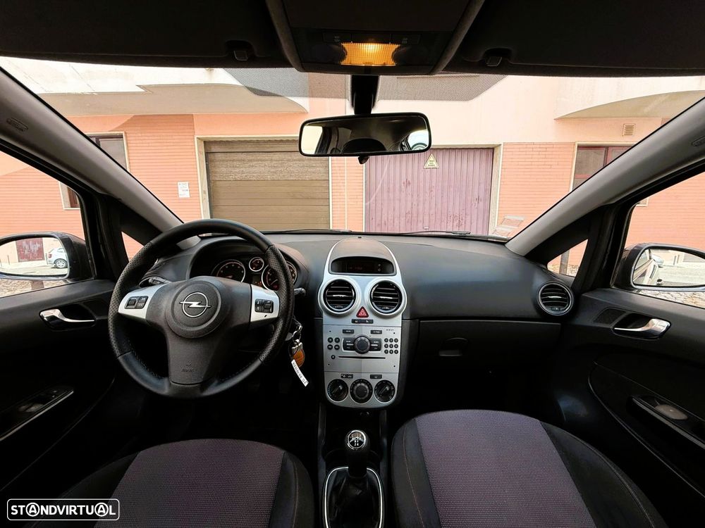 Opel Corsa 1.2 - 18