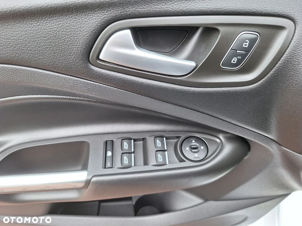 Ford Kuga 1.5 EcoBoost 2x4 ST-Line - 23