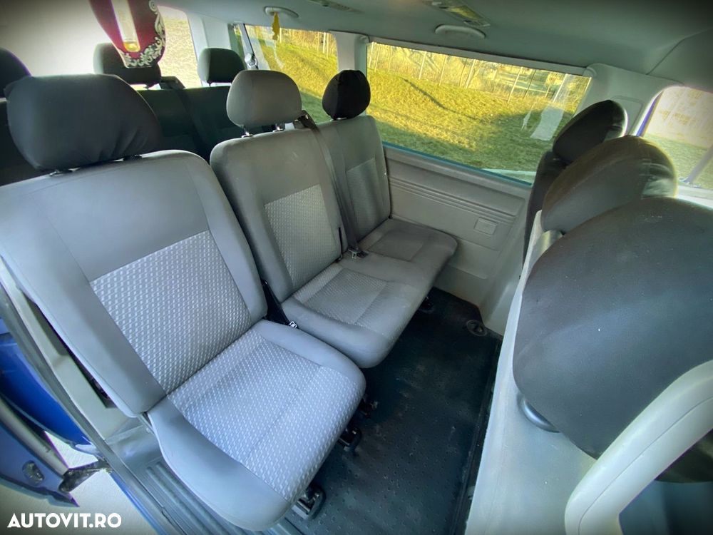 Volkswagen Caravelle - 14