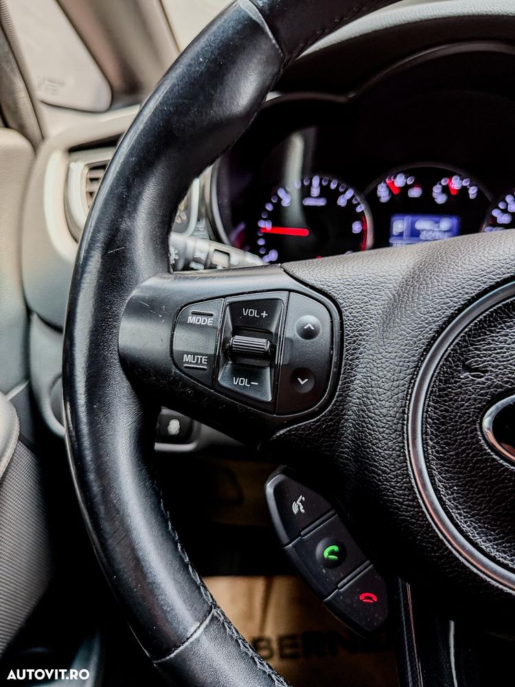Kia Carens - 18