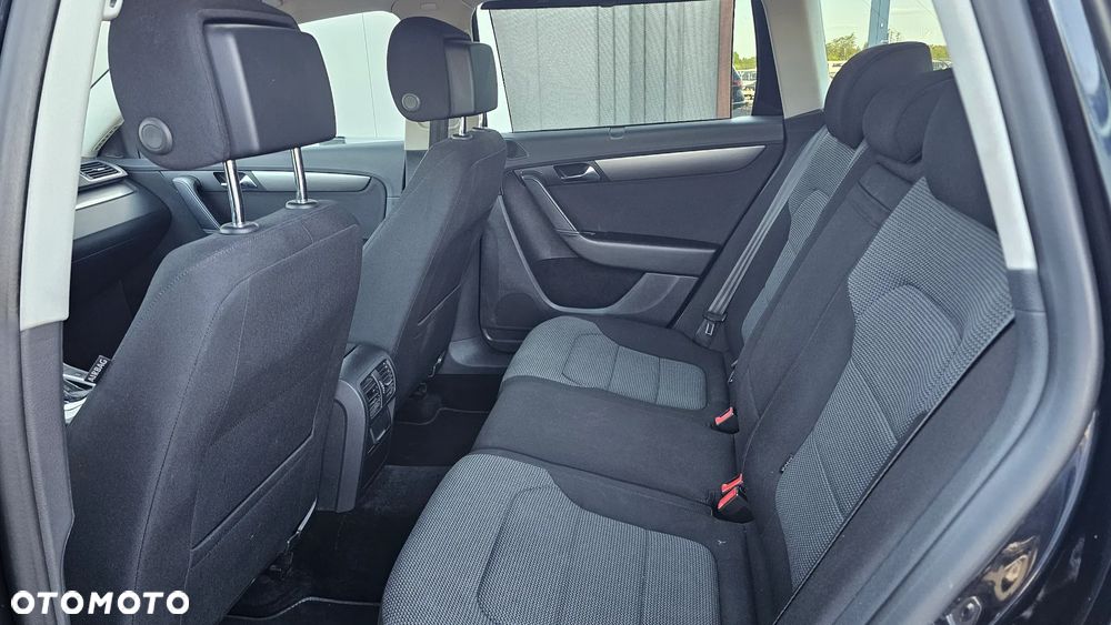 Volkswagen Passat 2.0 TDI Comfortline DSG - 5