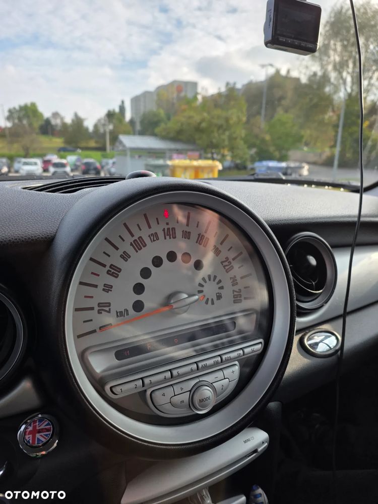 MINI ONE Standard - 8