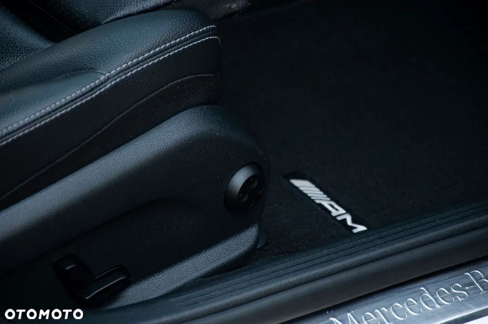 Mercedes-Benz Klasa C 180 (BlueTEC) d 7G-TRONIC AMG Line - 40