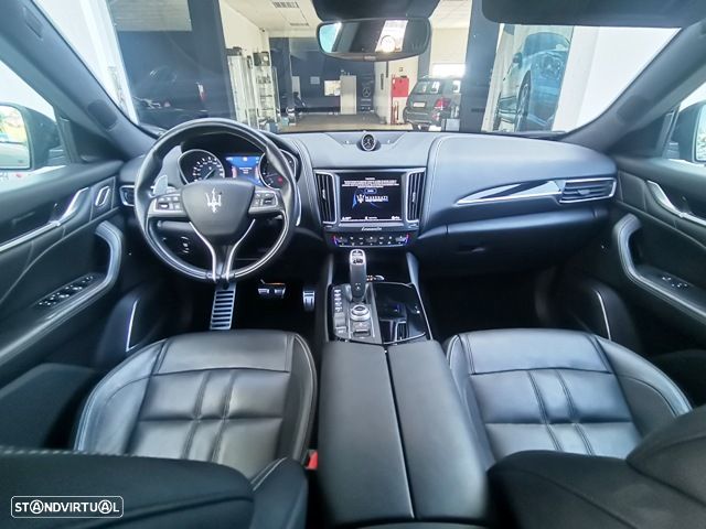 Maserati Levante Q4 GranSport - 11