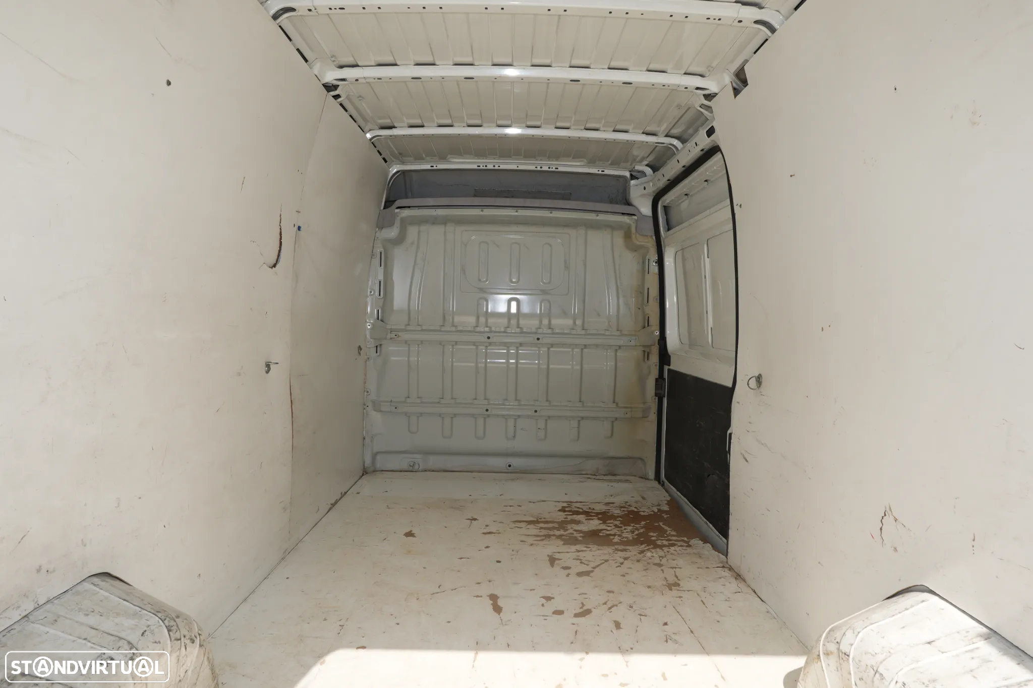 Peugeot Boxer Maxi Longa 2.2HDI 120cv L4H2 - 7