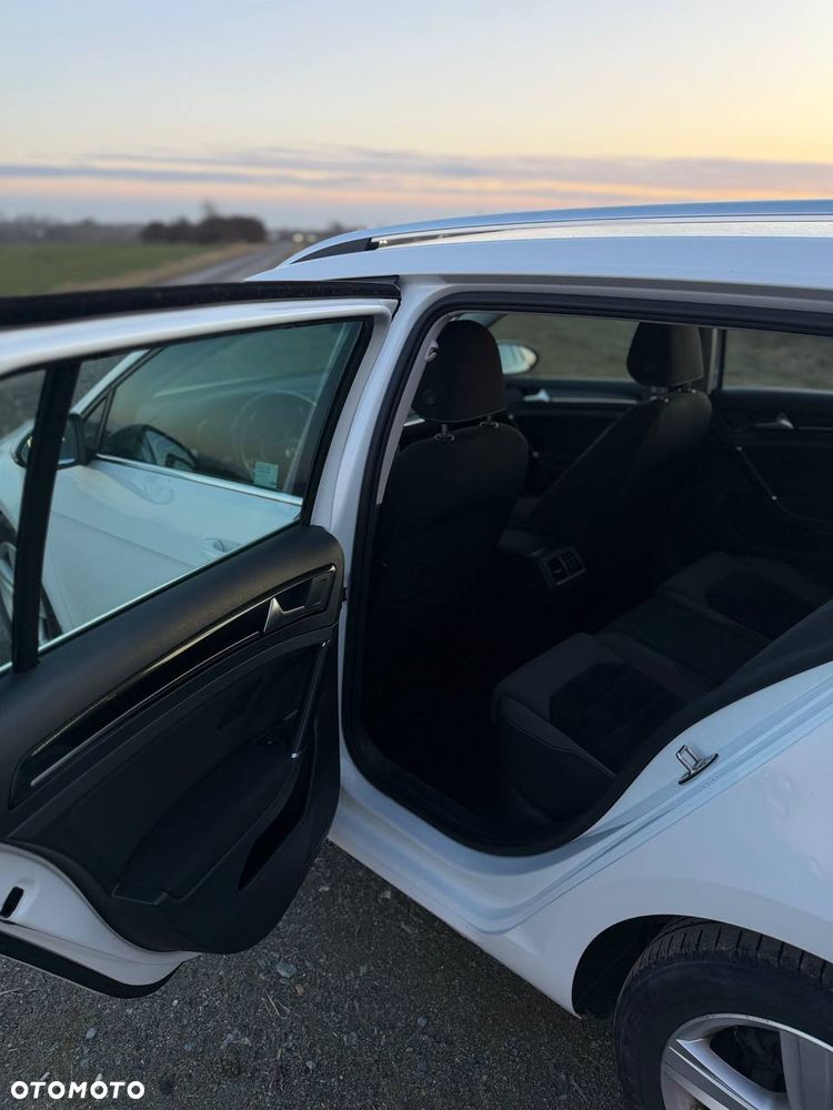 Volkswagen Golf 1.6 TDI BMT Highline - 28