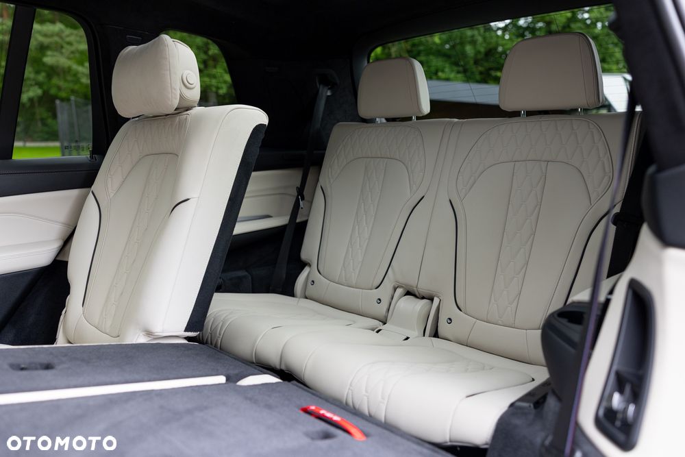BMW X7 xDrive40d mHEV sport - 25