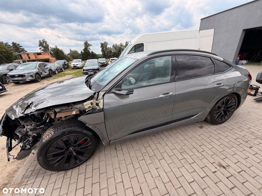 Audi Q8 Sportback e-tron 55 quattro S line - 8
