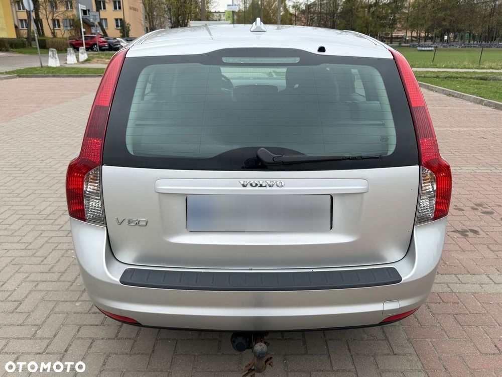 Volvo V50 2007 photo 2
