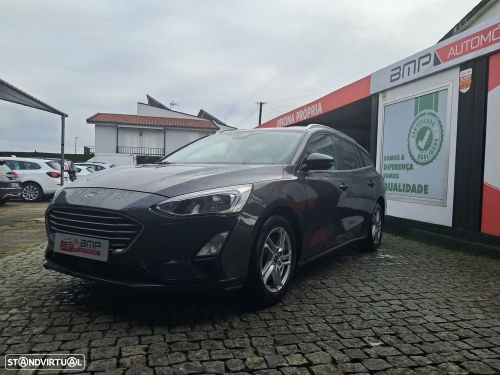 Ford Focus SW 1.5 TDCi EcoBlue Vignale - 4