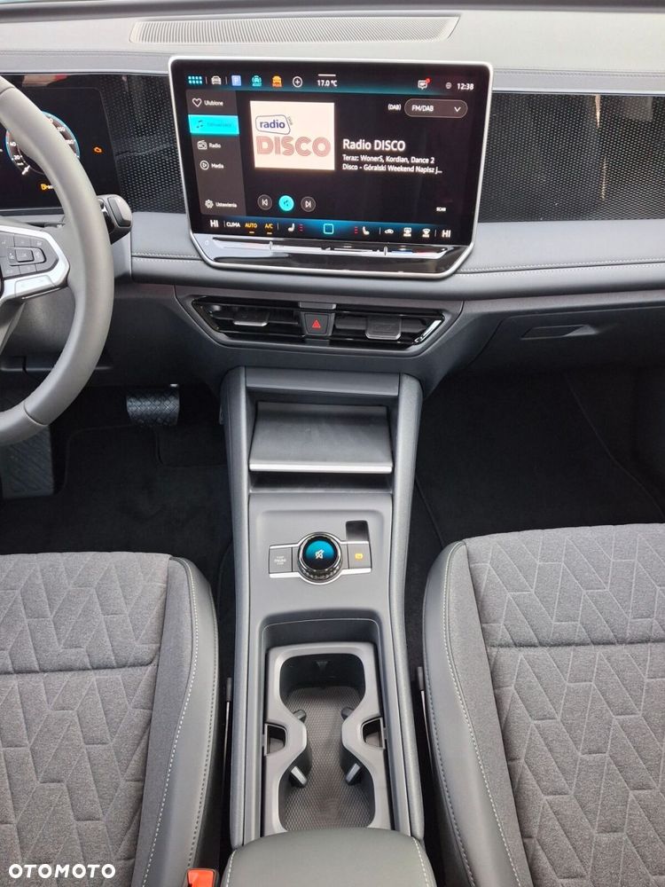 Volkswagen Tiguan - 27