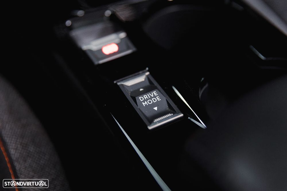 Peugeot e-2008 50 kWh Active Pack - 17