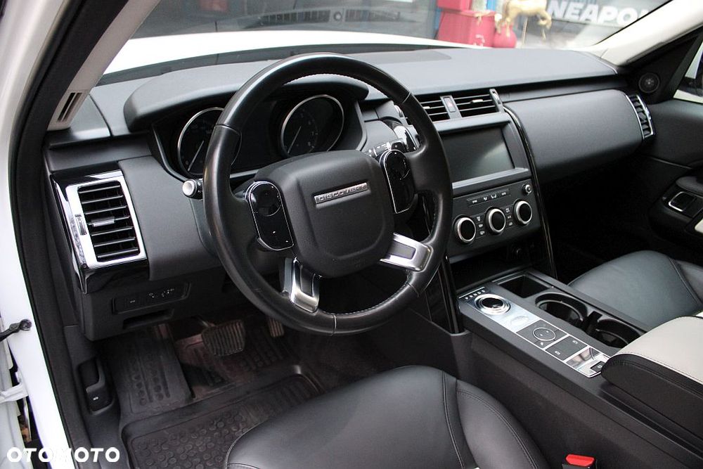 Land Rover Discovery 2.0 P300 - 14