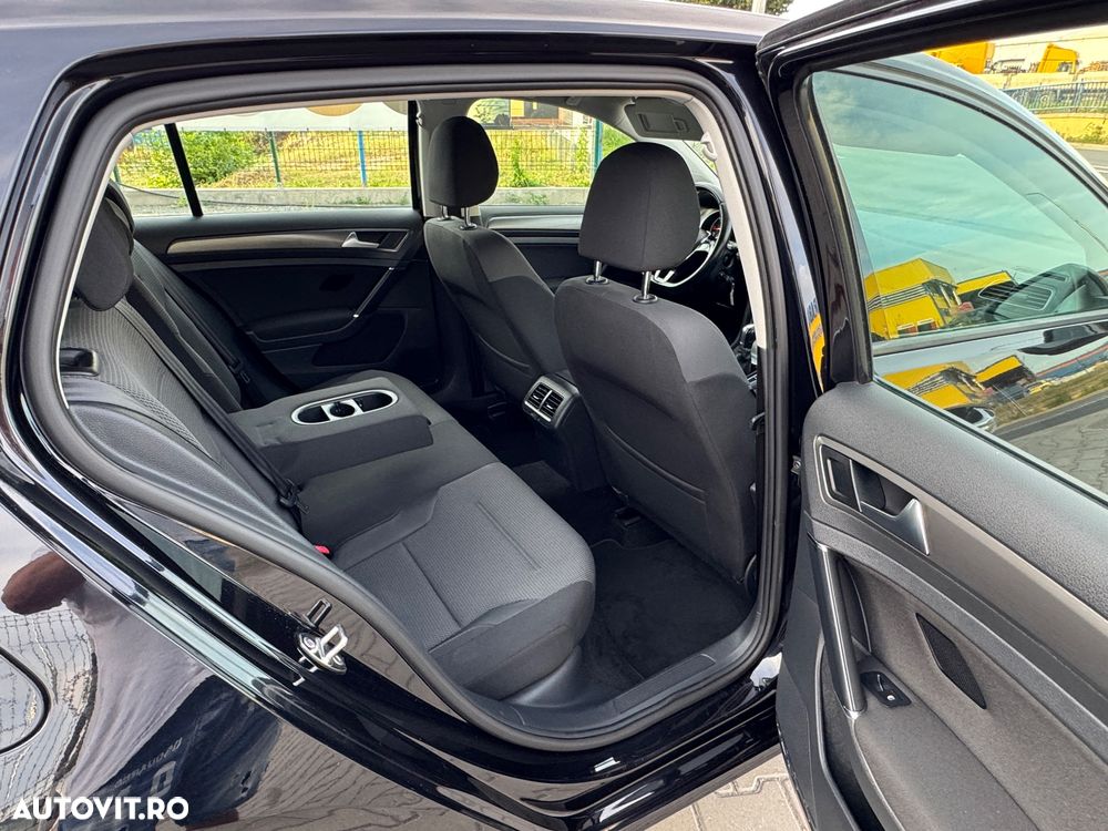 Volkswagen Golf 2.0 BlueTDI DSG Comfortline - 32