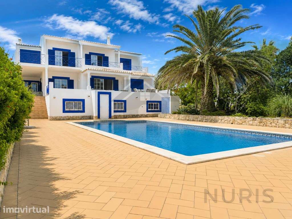 Moradia V4 com Vista Mar, Piscina e Jardim para venda em Lagos - Grande imagem: 3/58