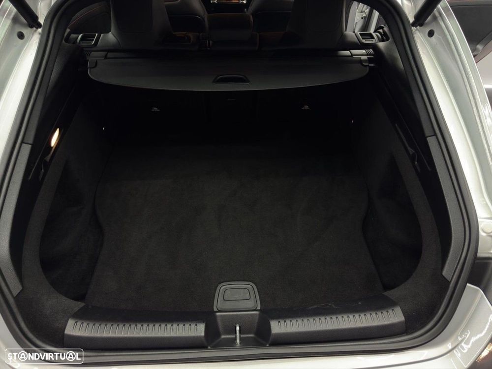 Mercedes-Benz CLA 250 e Shooting Brake AMG Line - 26