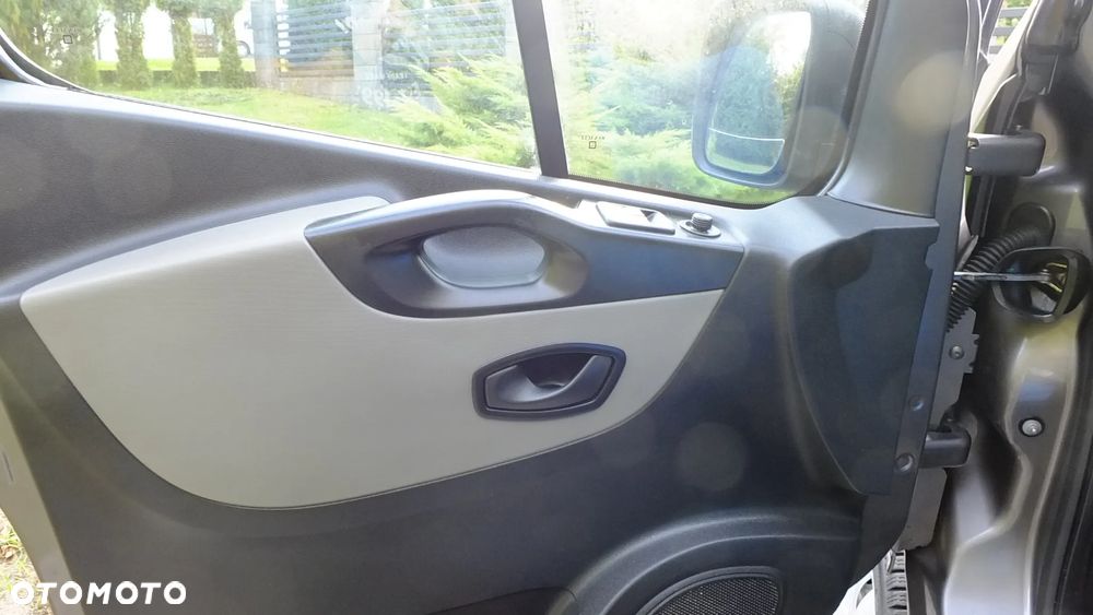 Renault Trafic Grand Passenger 3,0t Pack Clim - 26