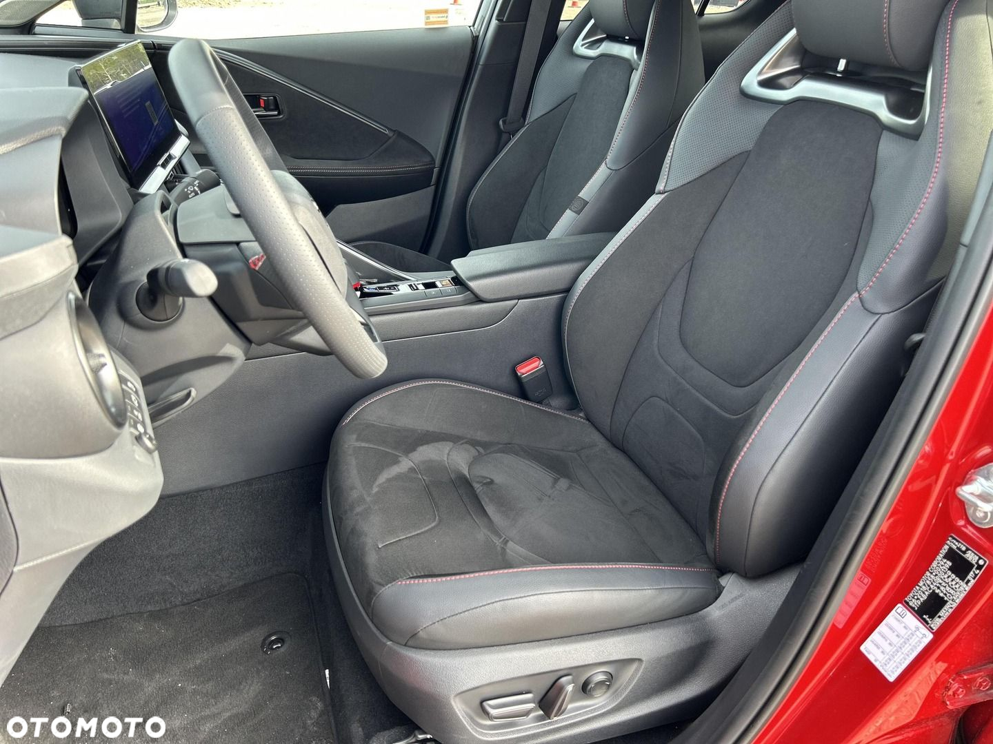 Toyota C-HR - 12