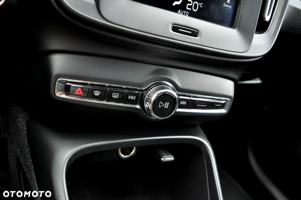 Volvo XC 40 T3 Geartronic Momentum - 28