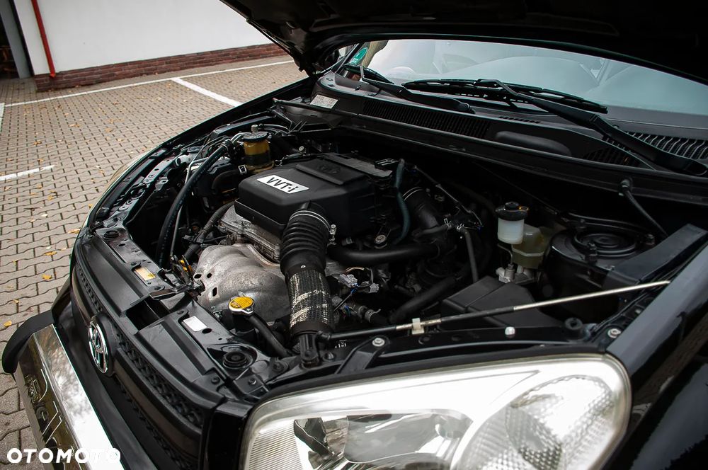 Toyota RAV4 2.0 VVT-i 4x4 - 5