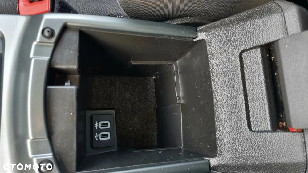 Ford Kuga 2.0 TDCi 4x2 Cool & Connect - 36