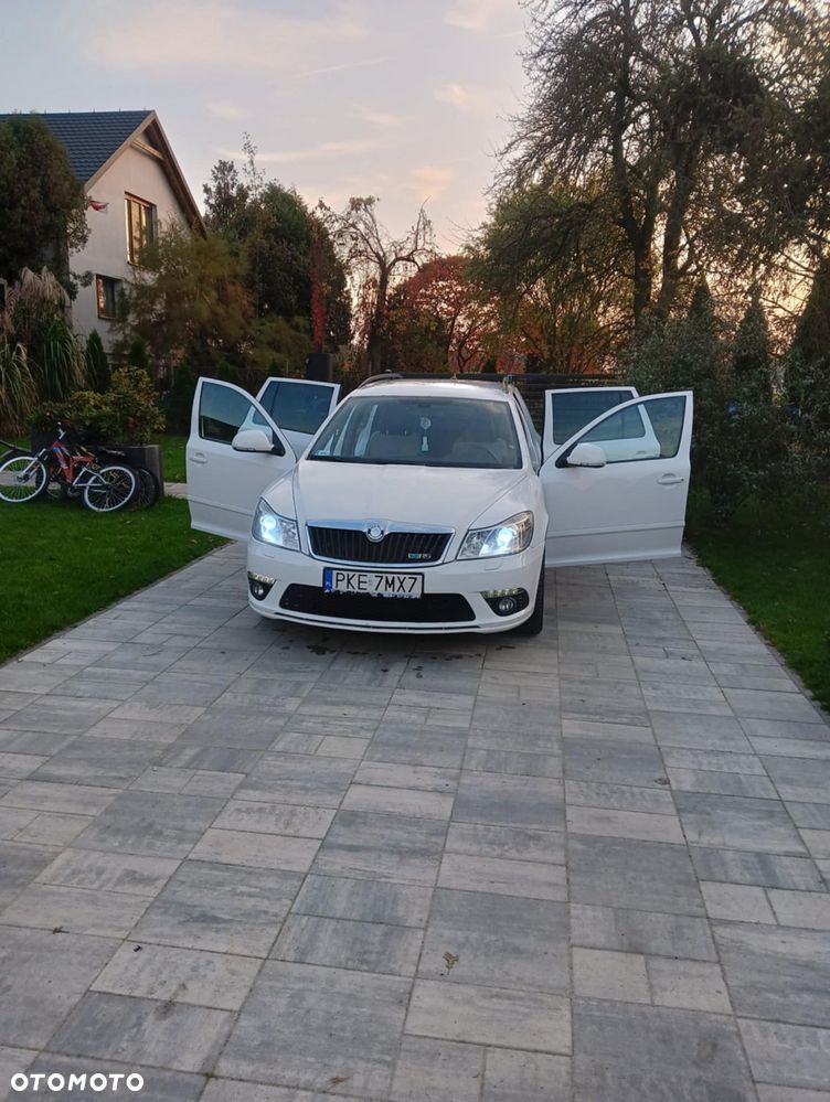 Skoda Octavia 2.0 TDI DPF RS - 5