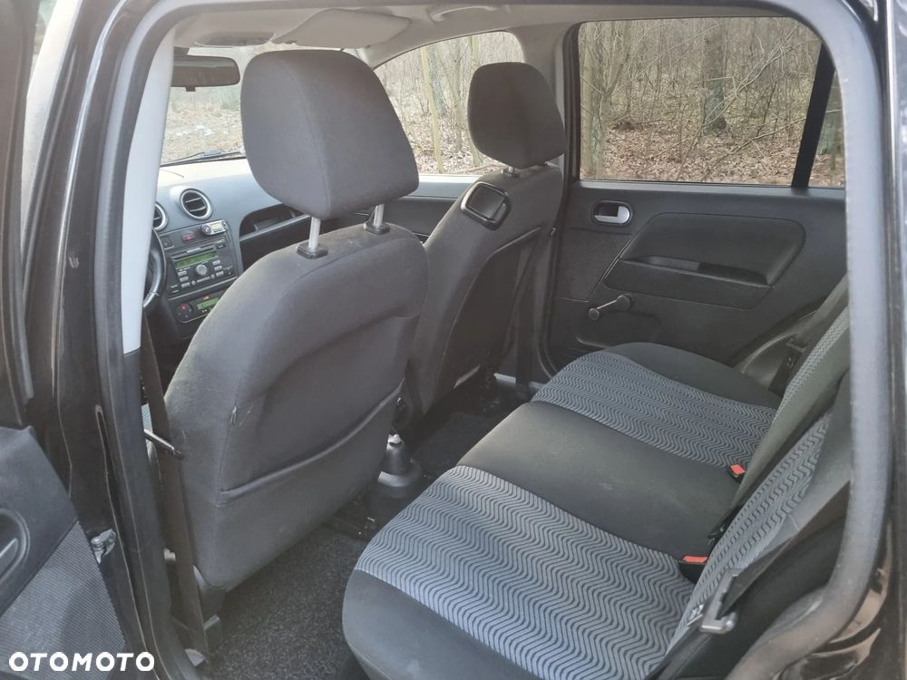 Ford Fusion 1.6 + - 17