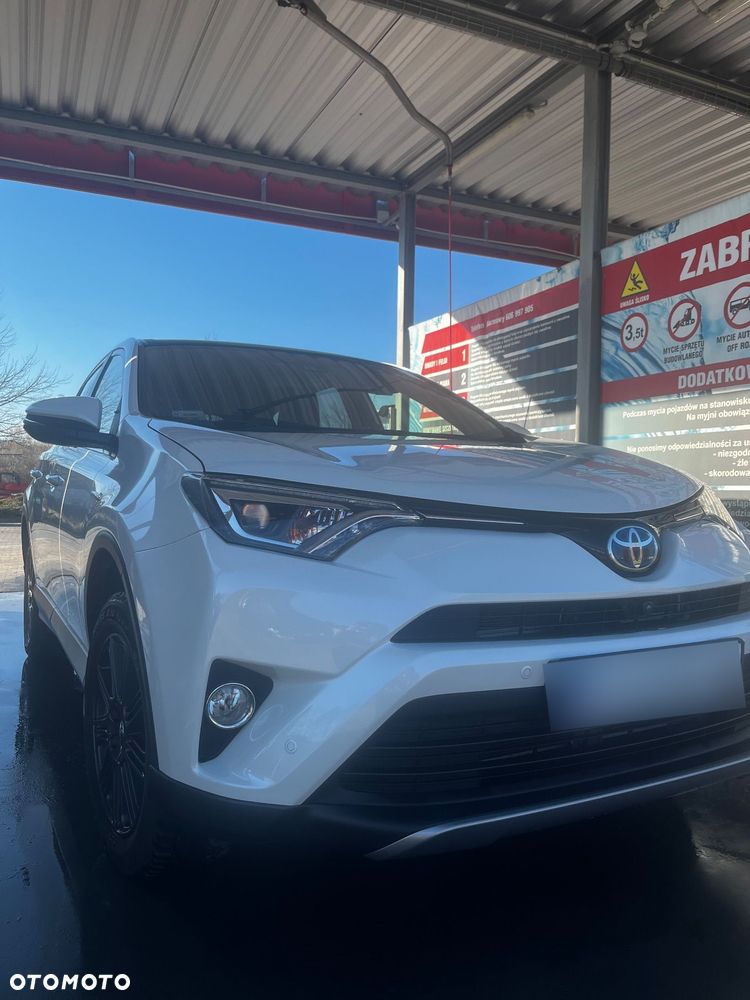 Toyota RAV4 - 8