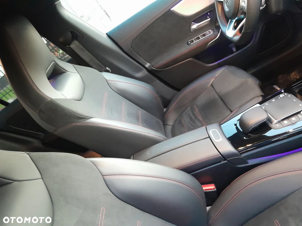 Mercedes-Benz CLA 200 7G-DCT AMG Line - 11