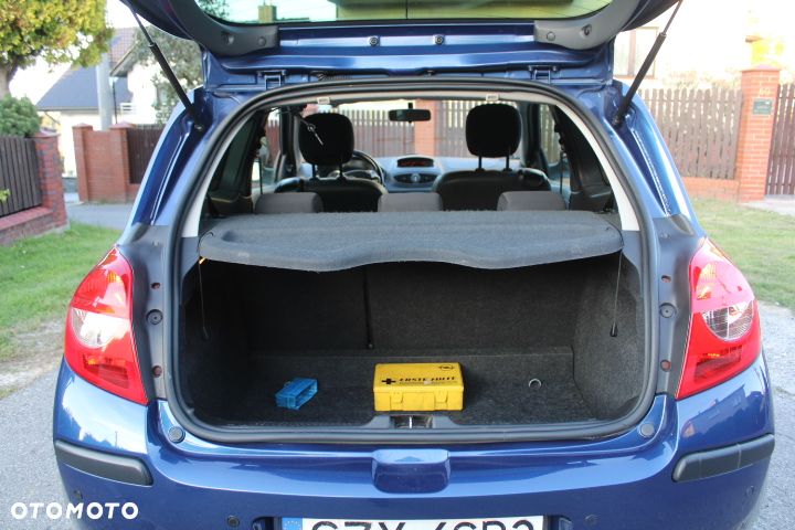 Renault Clio - 30