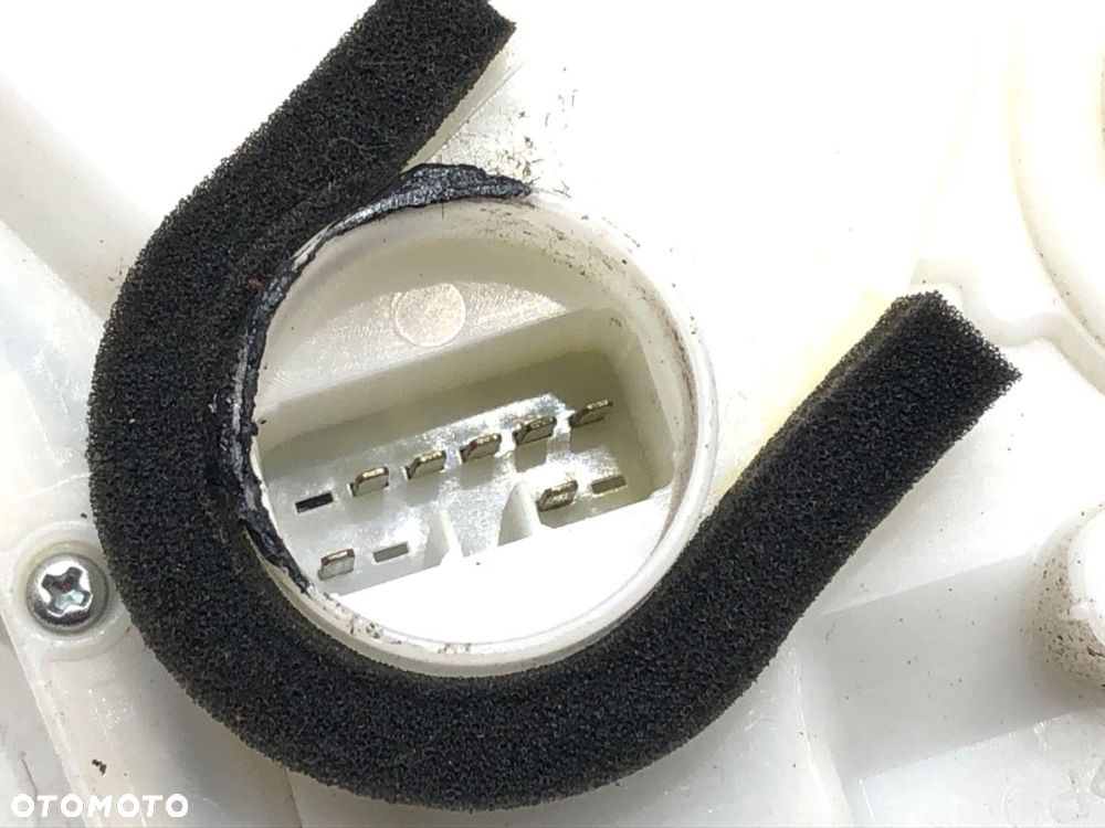 ZAMEK DRZWI PRAWY PRZÓD  SUZUKI SX4 (EY, GY) 2006 - 2022 1.6 DDIS (RW 416D) 66 kW [90 KM] olej - 3