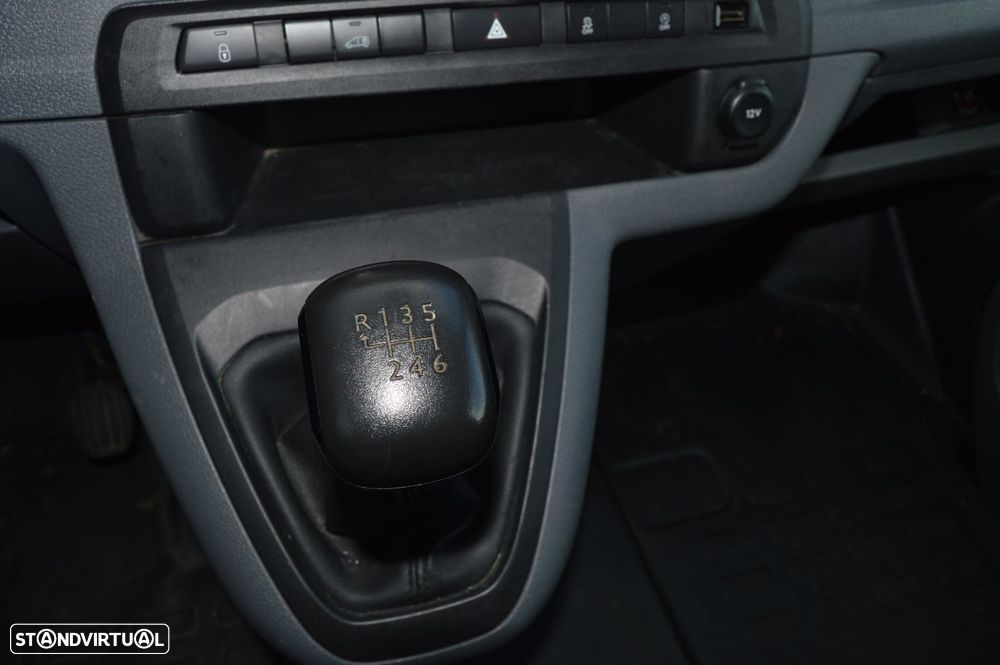 Peugeot Expert Outro - 17