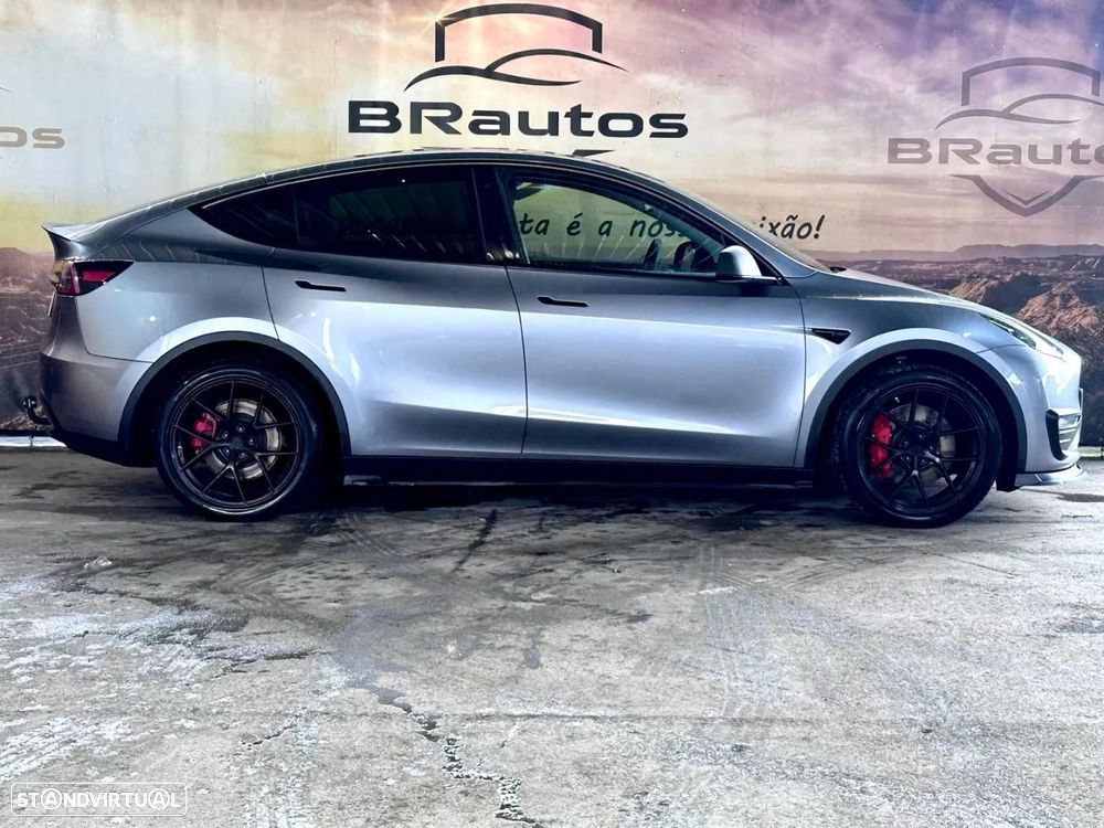 Tesla Model Y Long Range Dual Motor AWD - 6