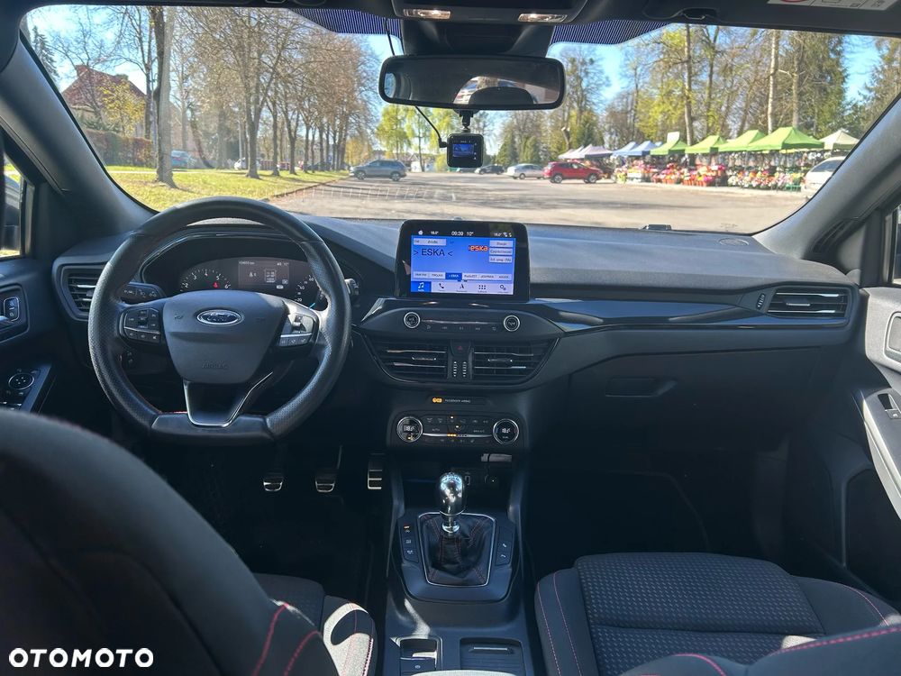 Ford Focus 1.0 EcoBoost Start-Stopp-System ST-LINE - 8