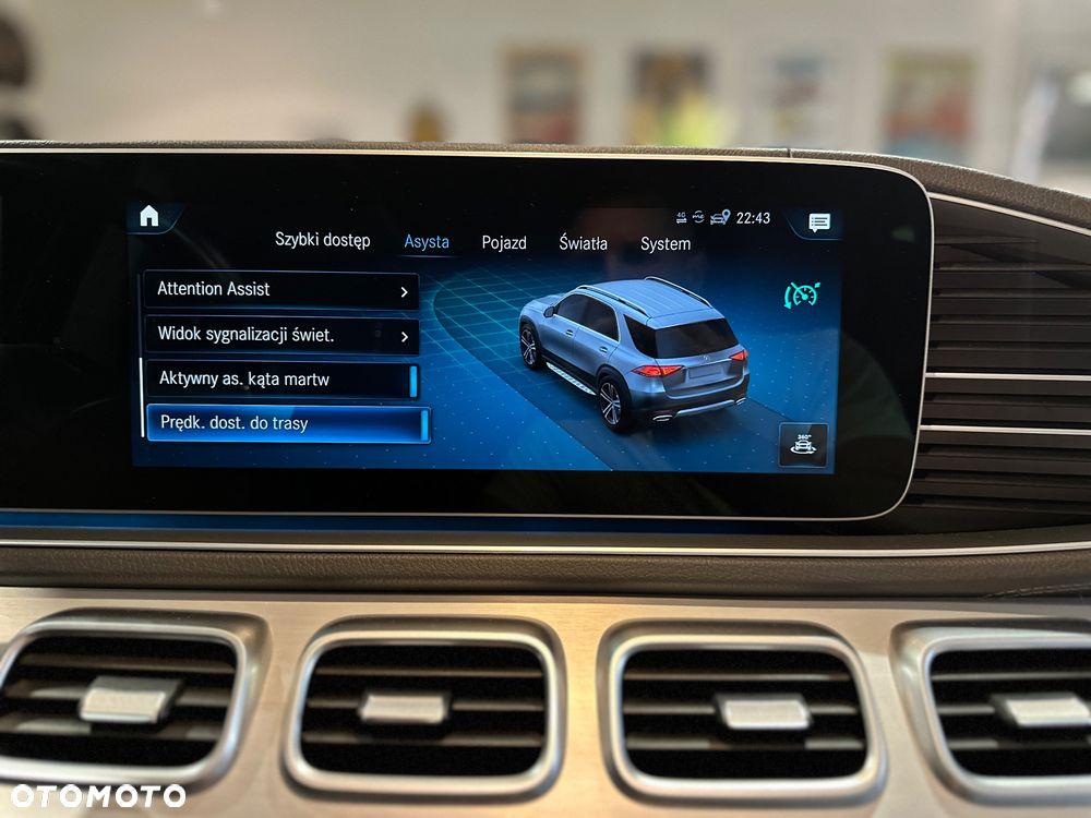 Mercedes-Benz GLE - 29