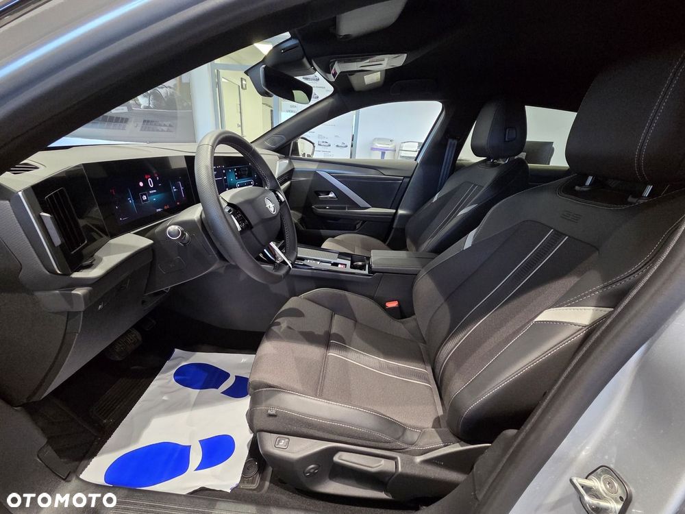 Opel Astra 1.2 T GS S&S - 12
