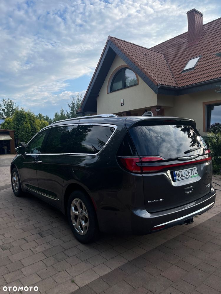 Chrysler Pacifica - 3