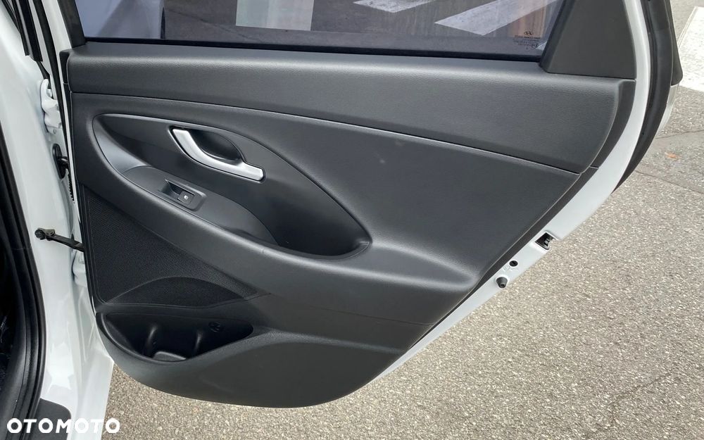 Hyundai i30 1.4 Passion - 27