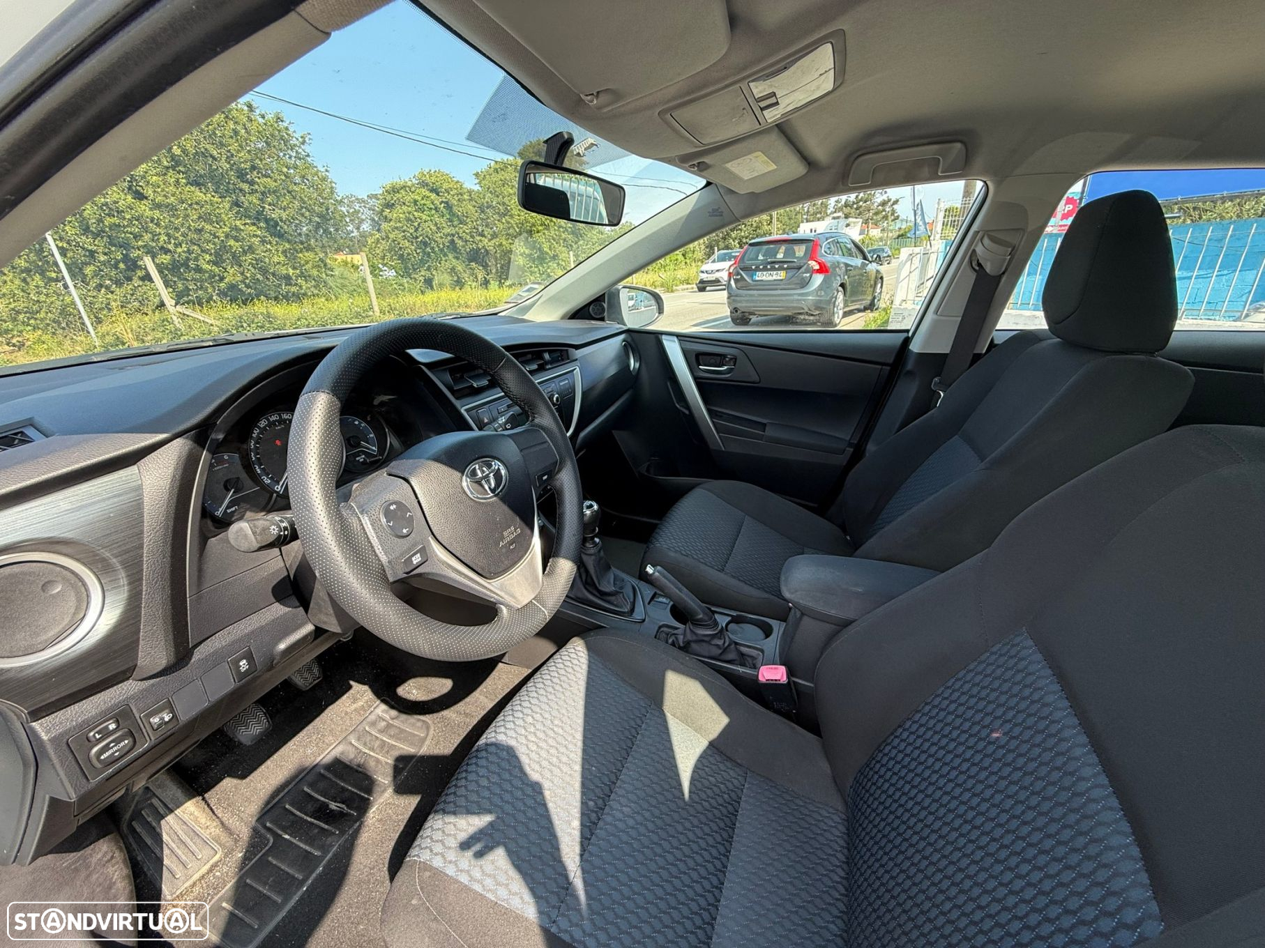 Toyota Auris - 11