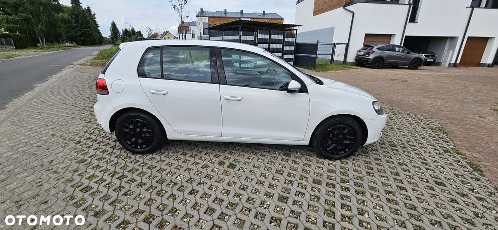 Volkswagen Golf 1.6 DSG Trendline - 4